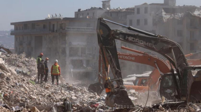 غضب في تركيا بعد انهيار منازل «مقاومة للزلازل»